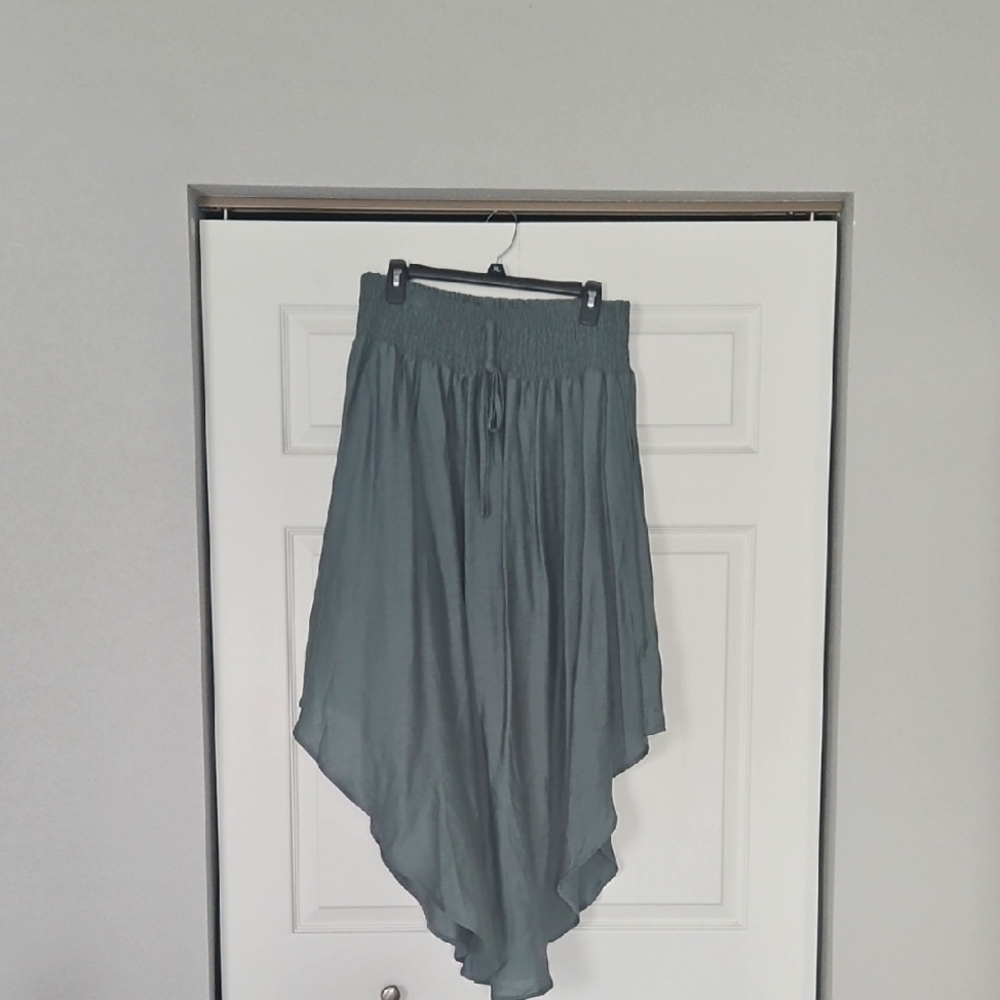 Green Flowy High-Low Skirt